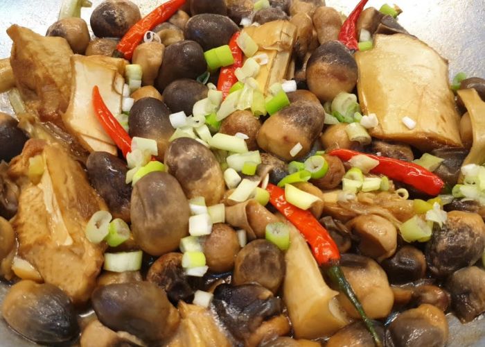 Củ hủ dừa kho nấm